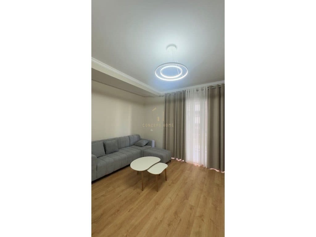 Jepet me qera Apartamenti 2+1 tek 5 Maji 3