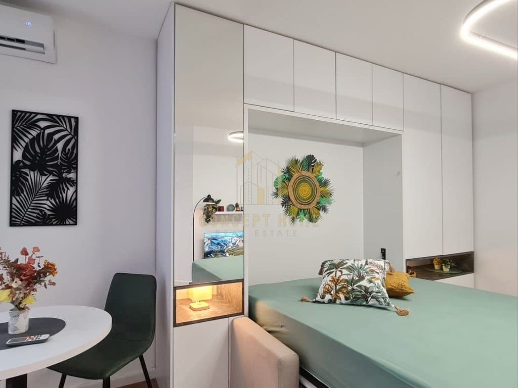 Shitet Apartament 1+1 tek Komuna e Parisit 4