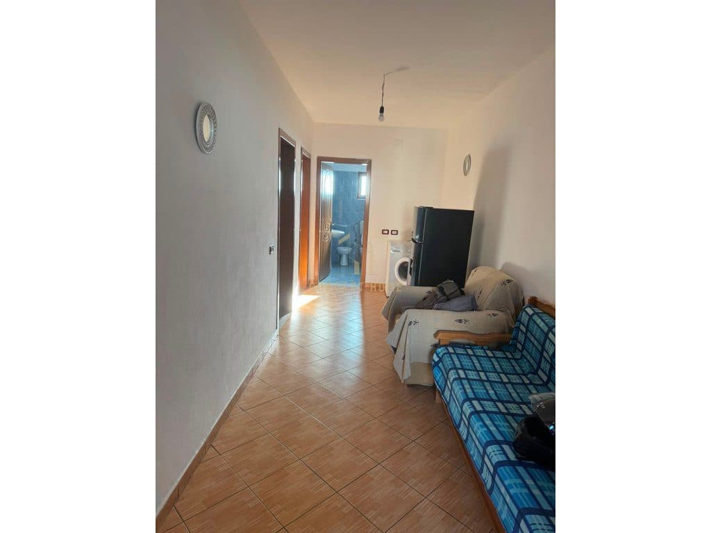 Jepet me qera Apartamenti 2+1 ne Allias/Cmimi: 38.000Leke/ muaj 3