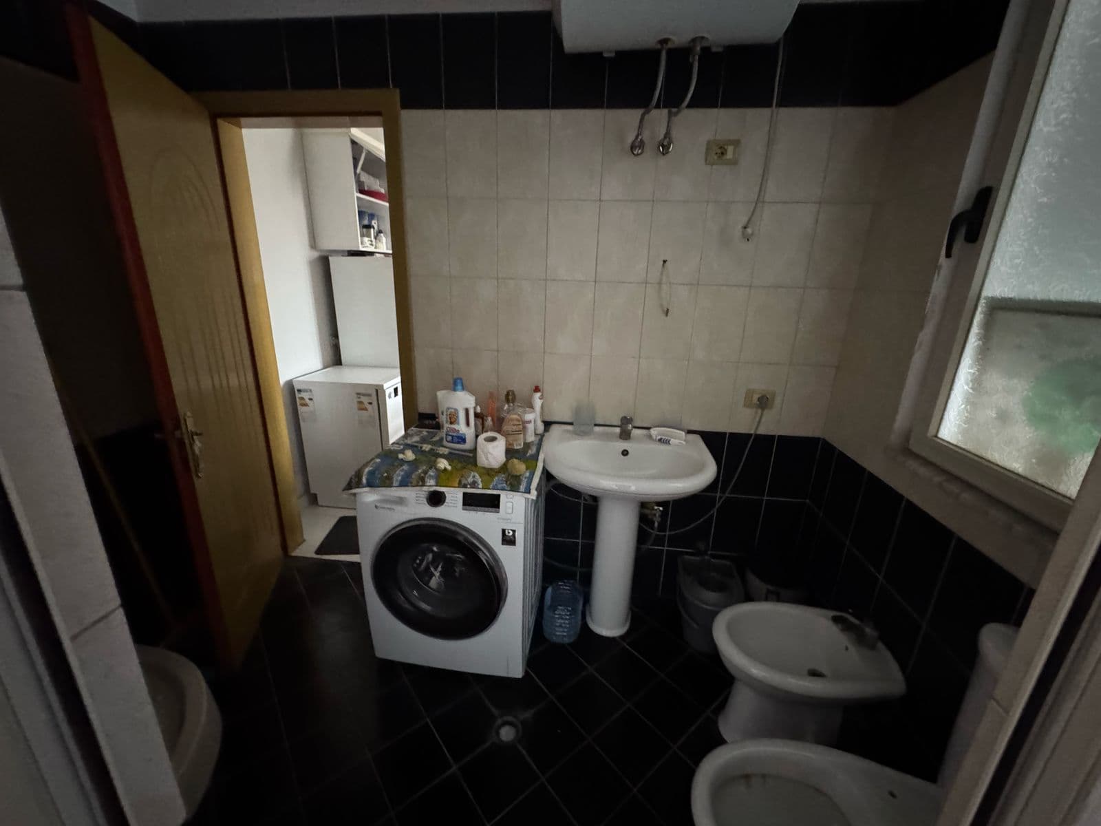 Jepet me qira apartament 2+1 ne Kamez ( prane Rrethit te Ullirit) 4
