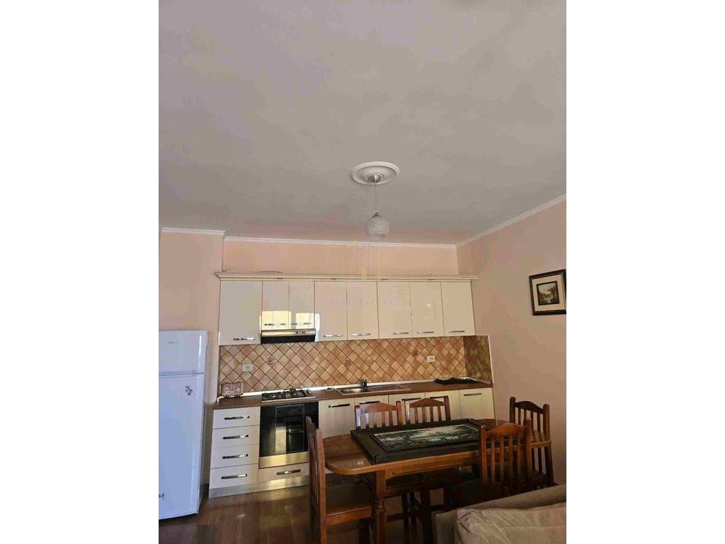 Jepet me qera apartament 1+1 Bulevardi i ri 2