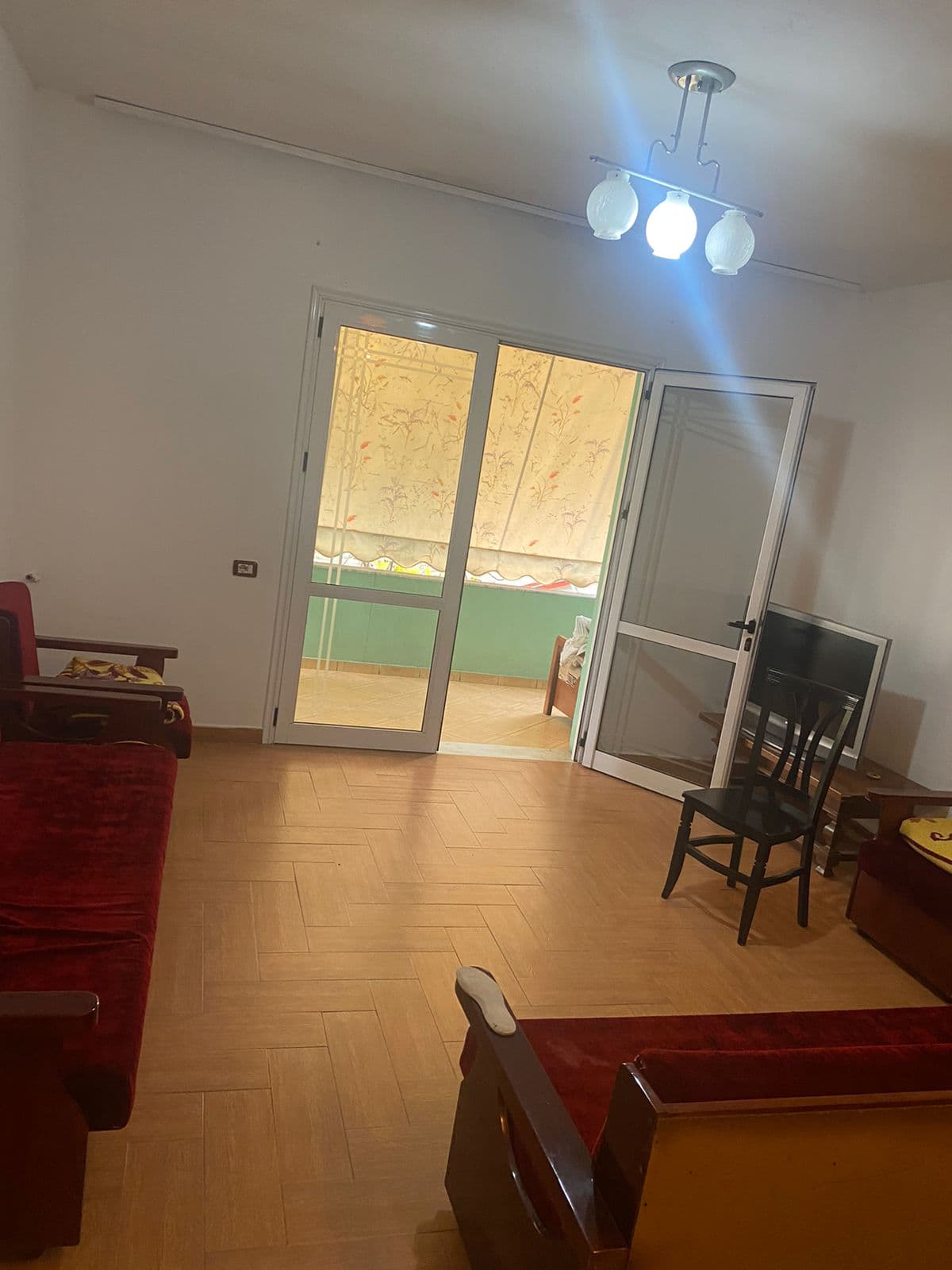 Jepet me qera apartament 3+1+2 Te Stacioni i Trenit 3