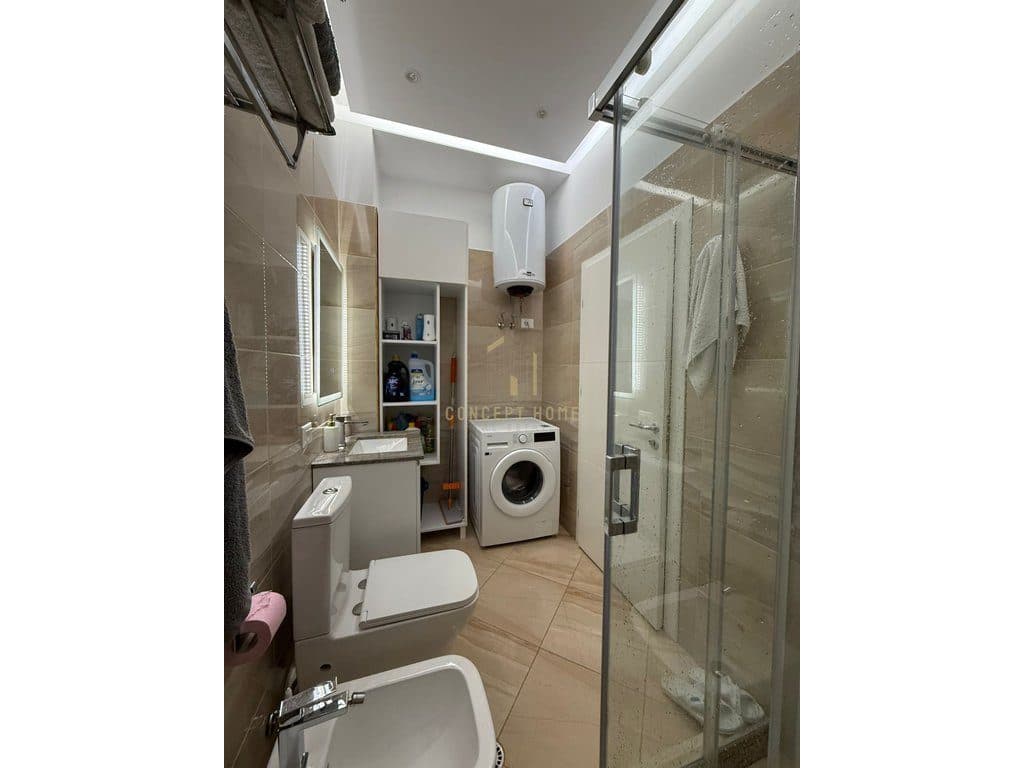 APARTAMENT (PENTHOUSE) NE SHITJE NE FRESK 2+1+2 (1 DHOME E DETIKUAR PER PALESTER) 2