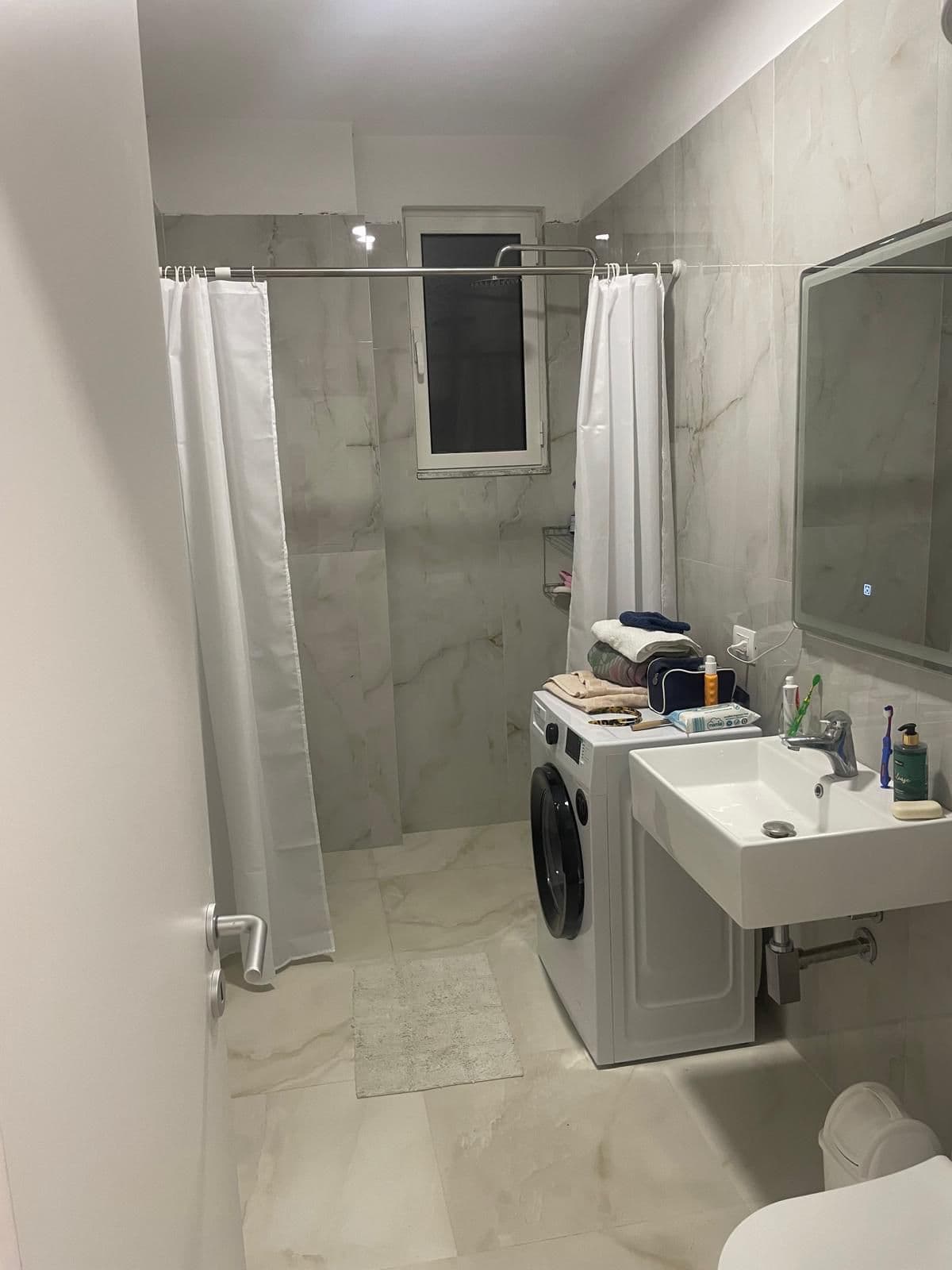 Shitet apartament 1+1 ne Durres 3