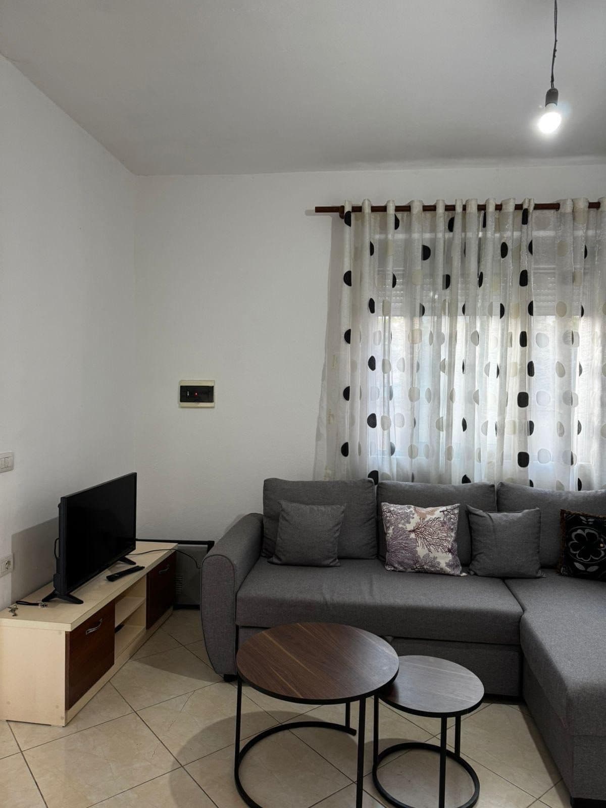 Jepet me qera apartament 1+1 ne Tresh 2