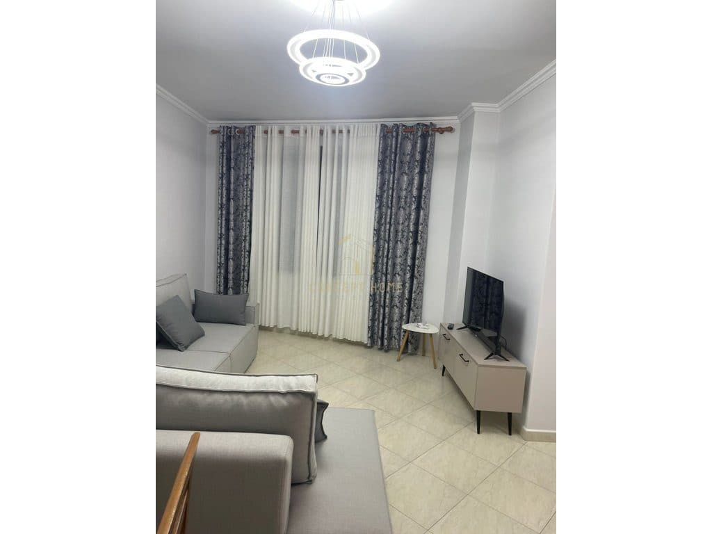 Apartament 2+1+2 Me Qira në Qendër, tek 9 Kateshet - 800€ | kati 7 4