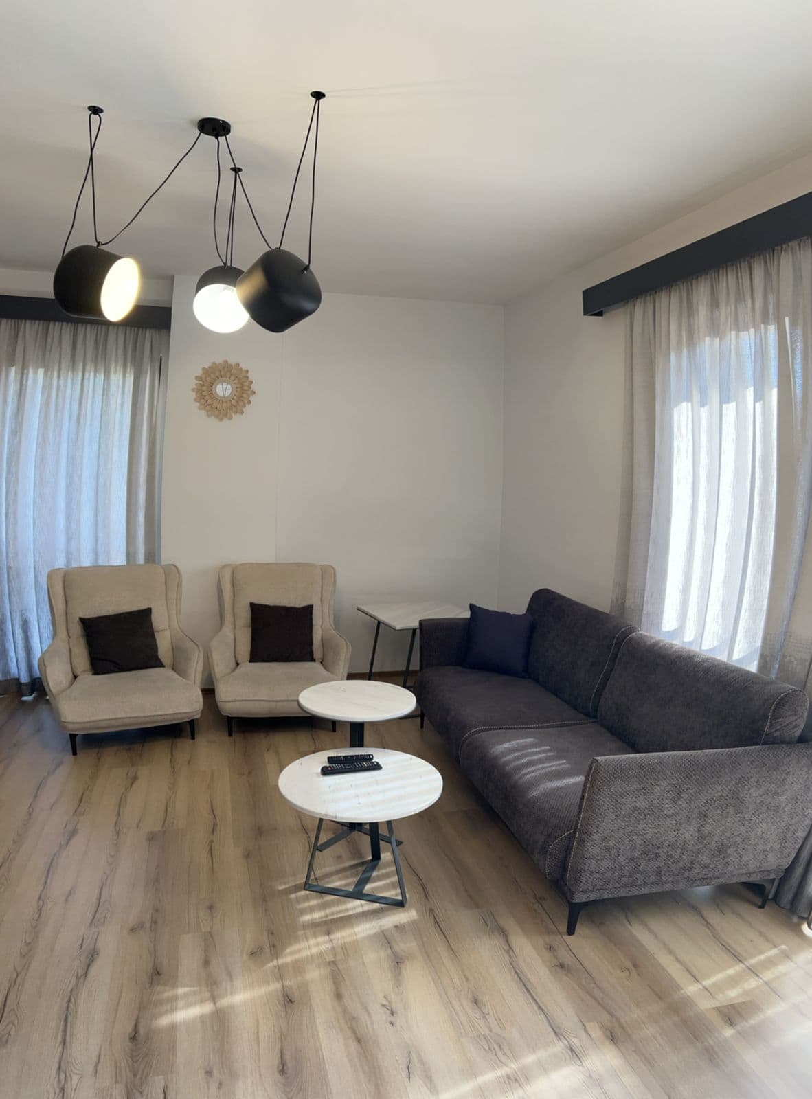 Apartament 2+1 me Qira në Rruga e Kavajes, Tiranë - 1800€ | 97 m²