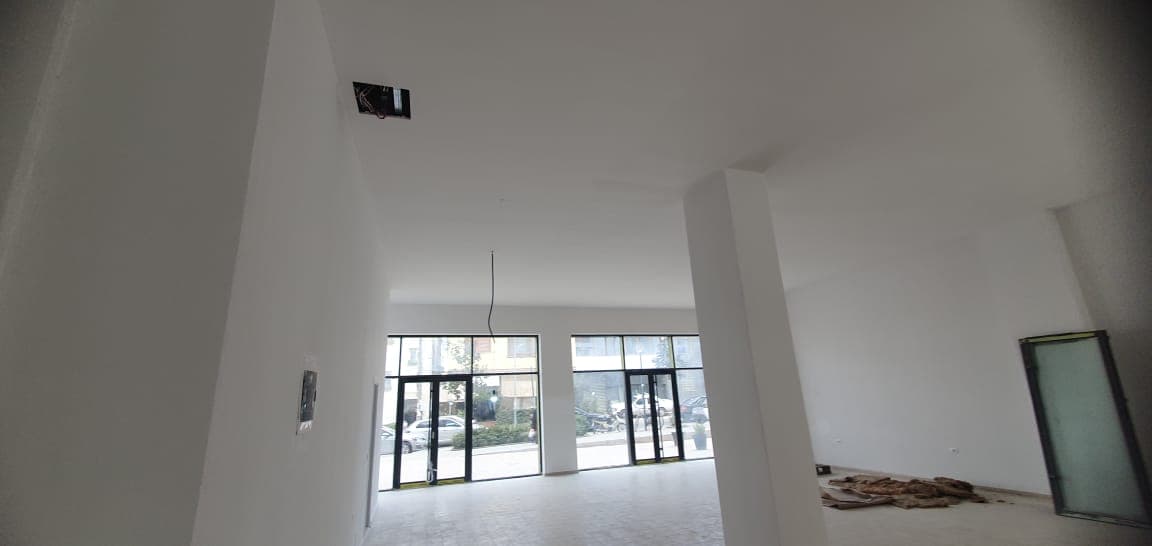 Jepet ambient me qera tek Relux Rezidence 3