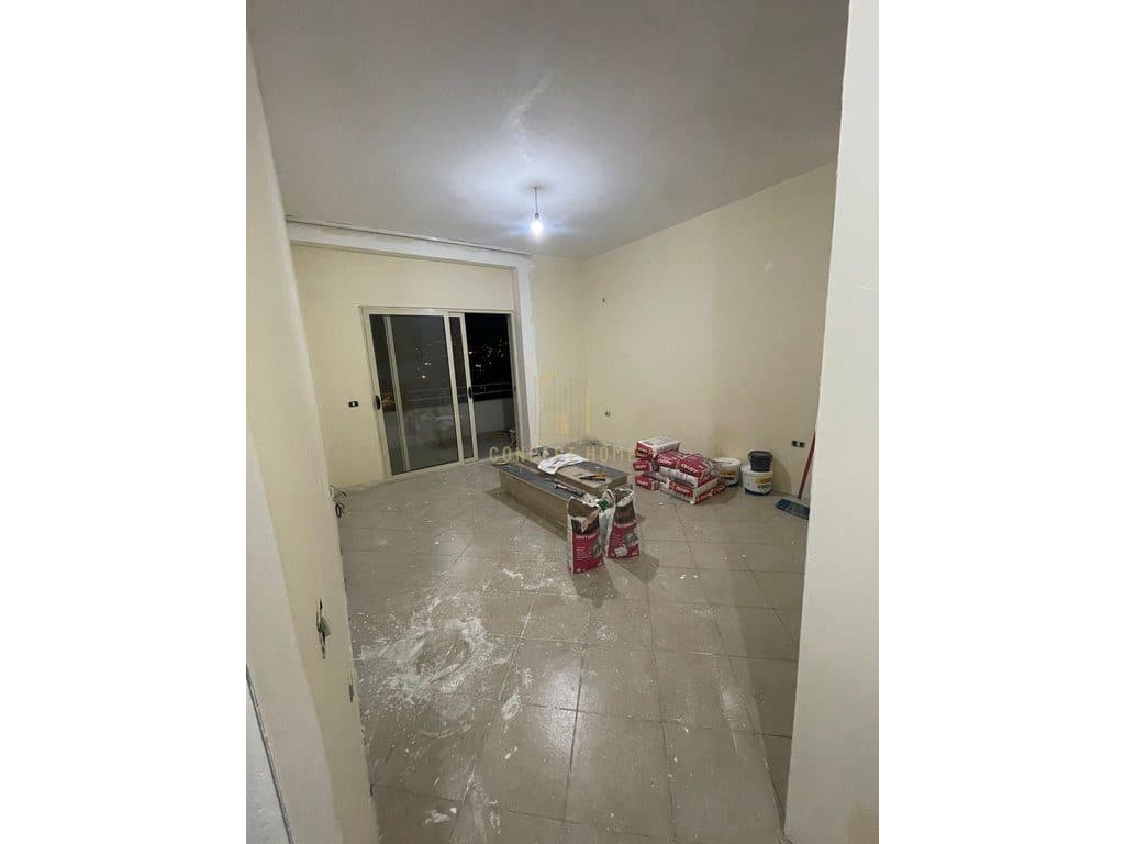 Shitet apartament 1+1 Yzberisht 4