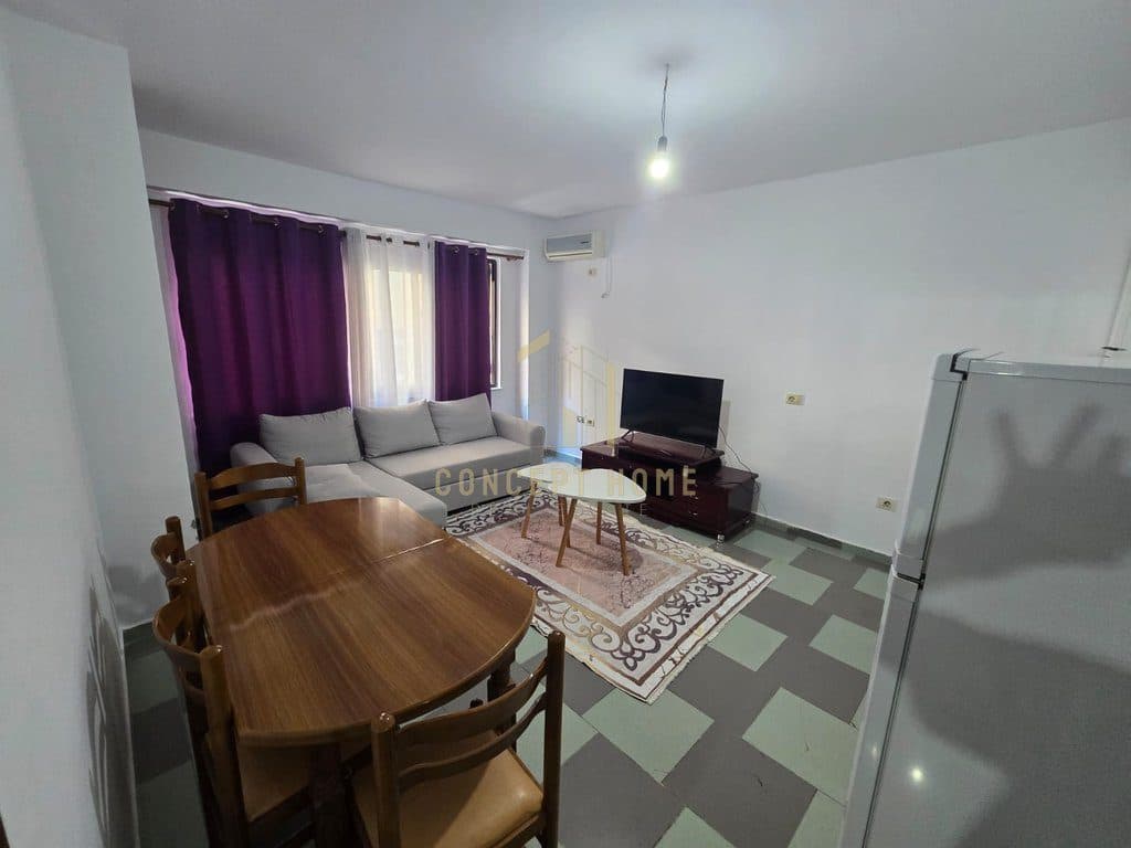 Jepet me qera apartament 1+1 ne Astir.