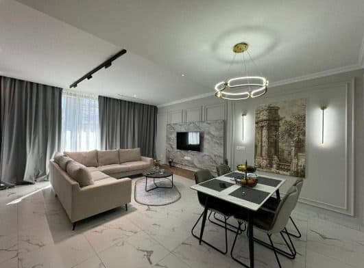 Shitet Apartament i Mrekullueshëm 2+1+2 pranë Liqenit Artificial