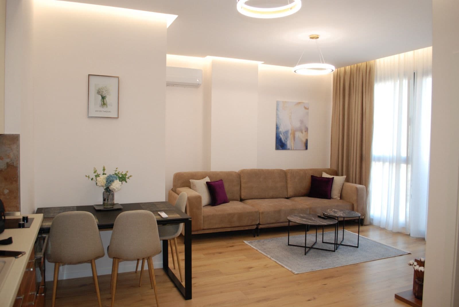 Jepet me qera apartament 1+1 Bllok / 1600 euro