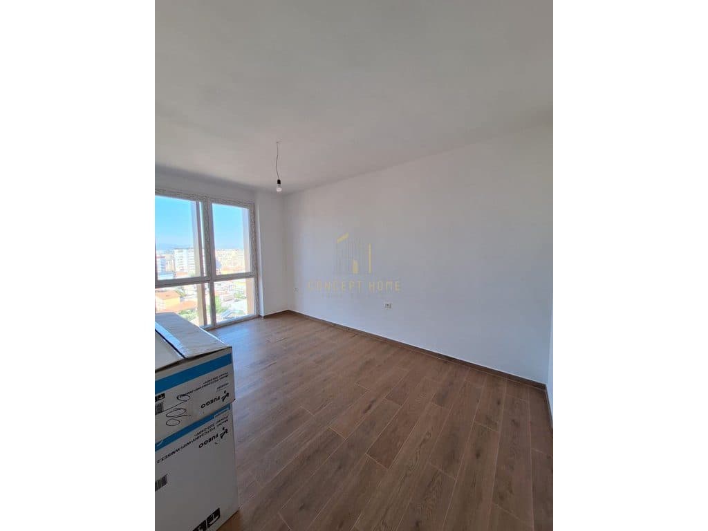 Jepet me qera Apartament 1+1 Bulevard i Ri 3