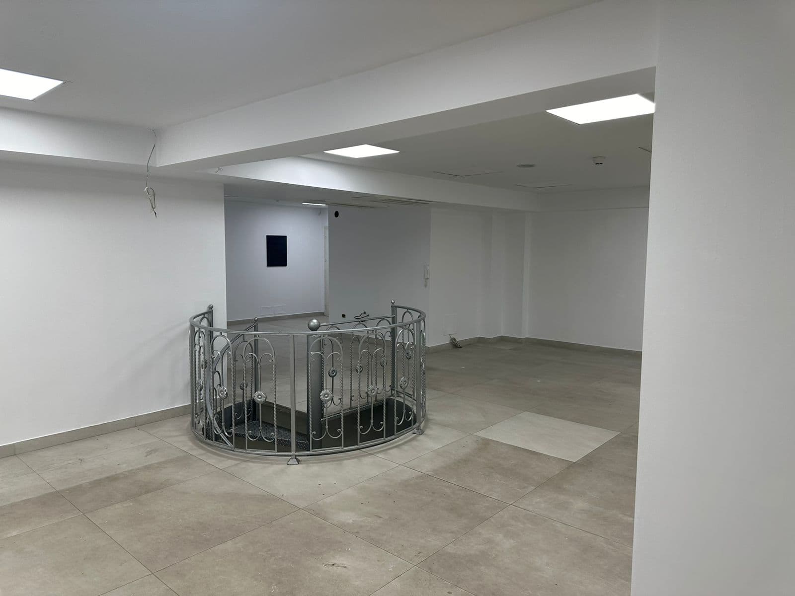 Jepet me qera ambient biznesi ne Laprake. / 1500 Euro.