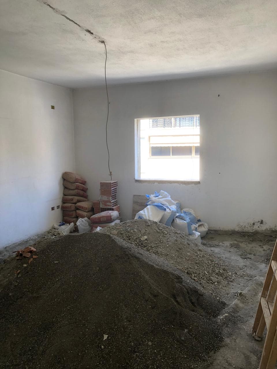 Jepet me qera apartament 3+1+2 tek Kristal Center 3