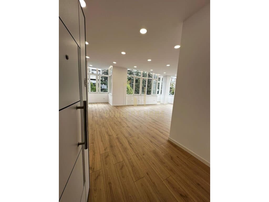 Shitet ambjent biznesi tek Rruga e Kavajes / 230.000 euro 3