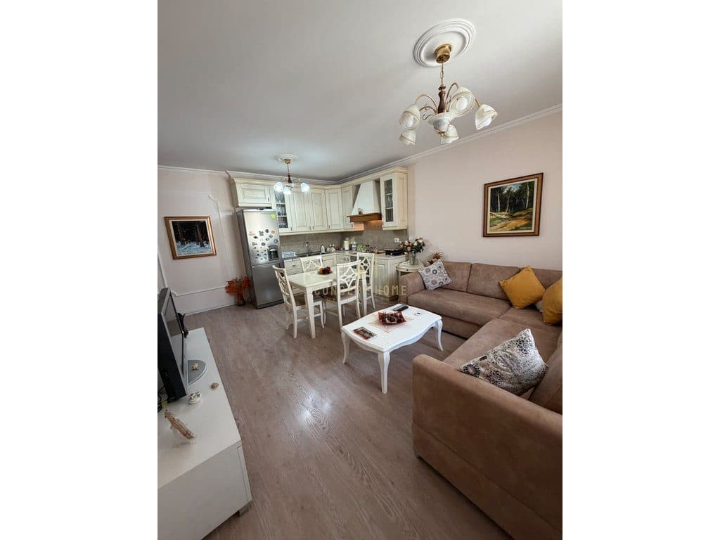 Jepet me qera apartament 1+1 tek 21 Dhjetori