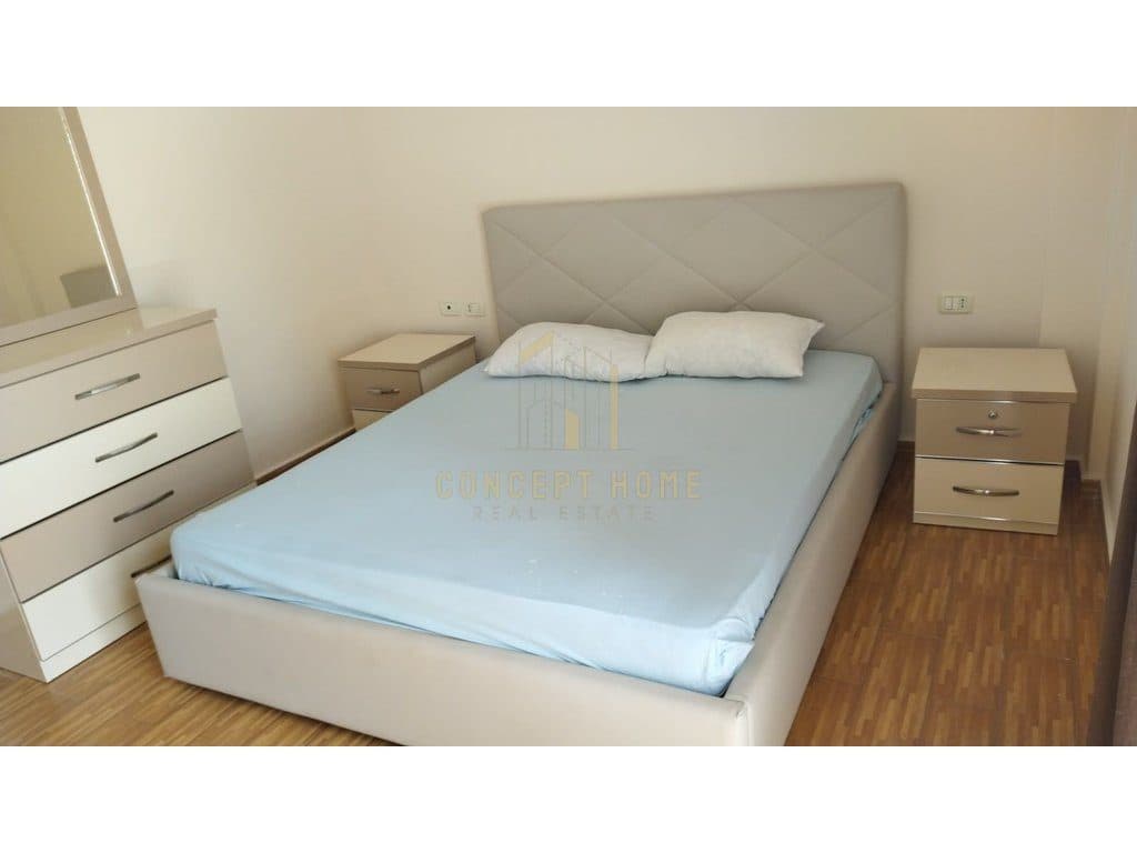 Jepet me qera apartament 1+1 tek 4
