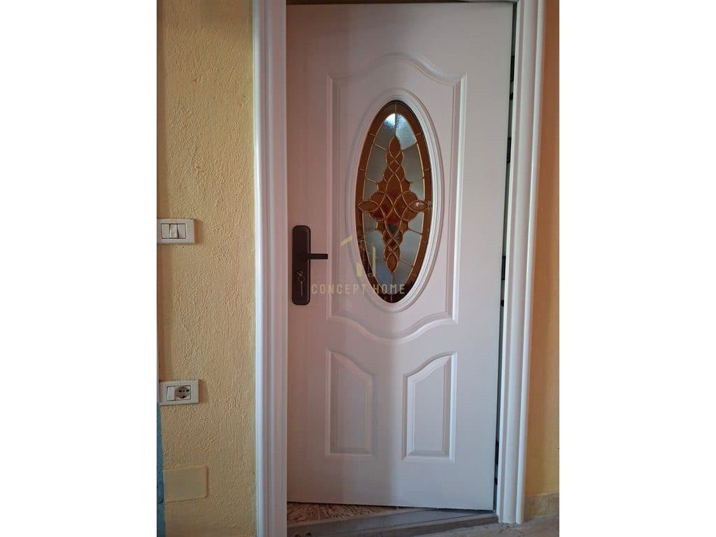 Jepet me qera apartament 2+1 tek