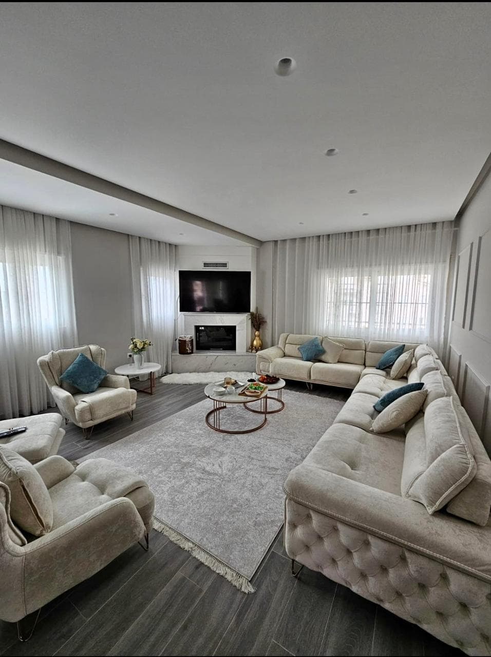 Jepet me qera penthouse ne Linze