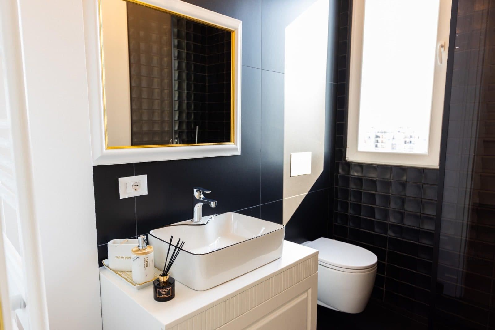 Jepet me qera apartament 1+1 Ne Astir 4
