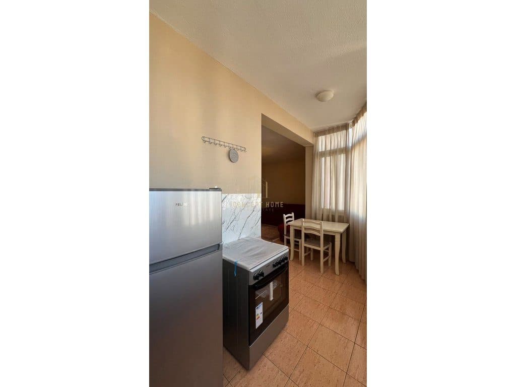 Jepet me qera apartament 1+1 ne Qender. 2