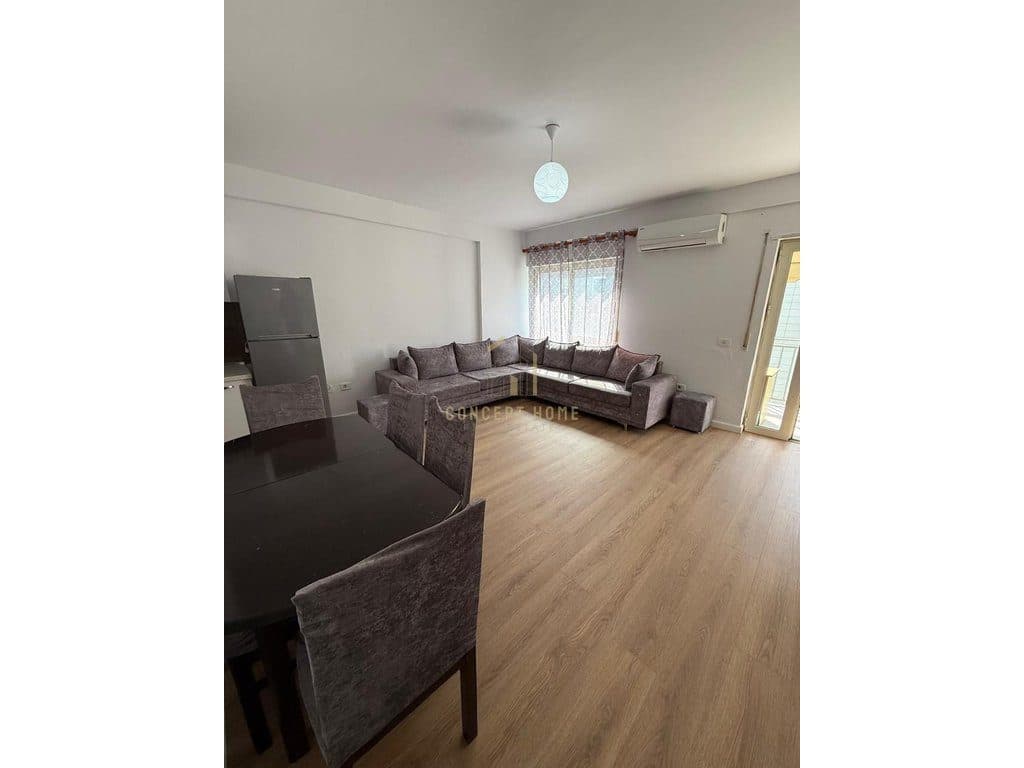 Shitet apartament 1+1 tek Ish Parku Autobuzave 2