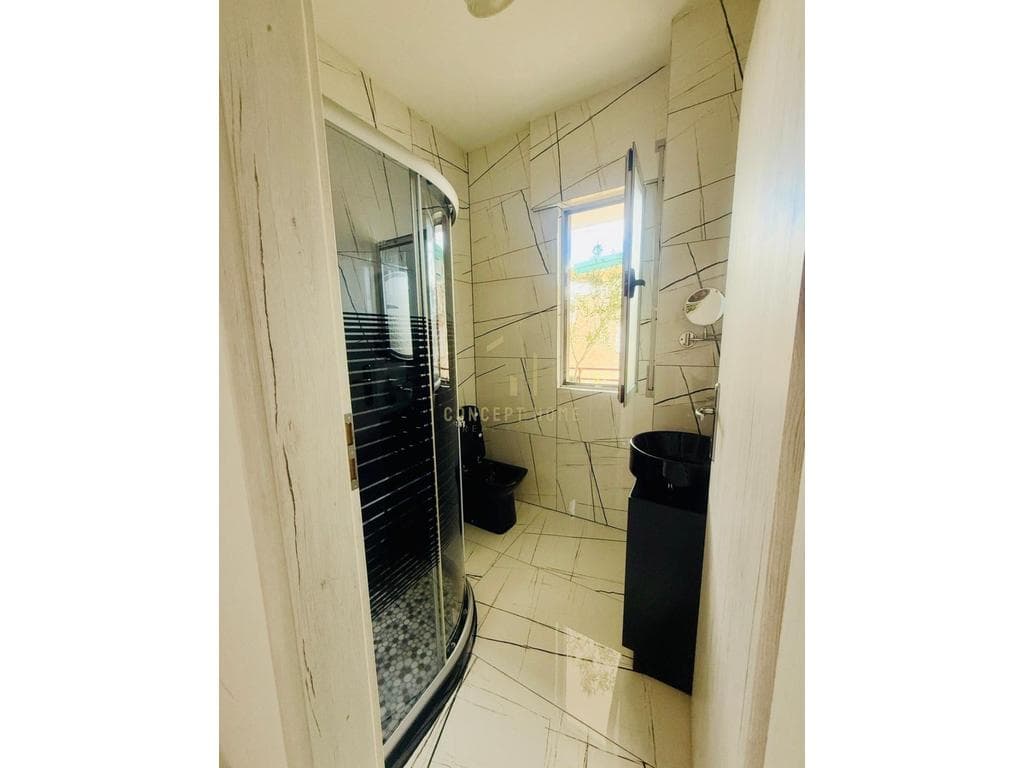 Jepet me qera Apartament 2+1+2 tek Liqeni i Thate 3
