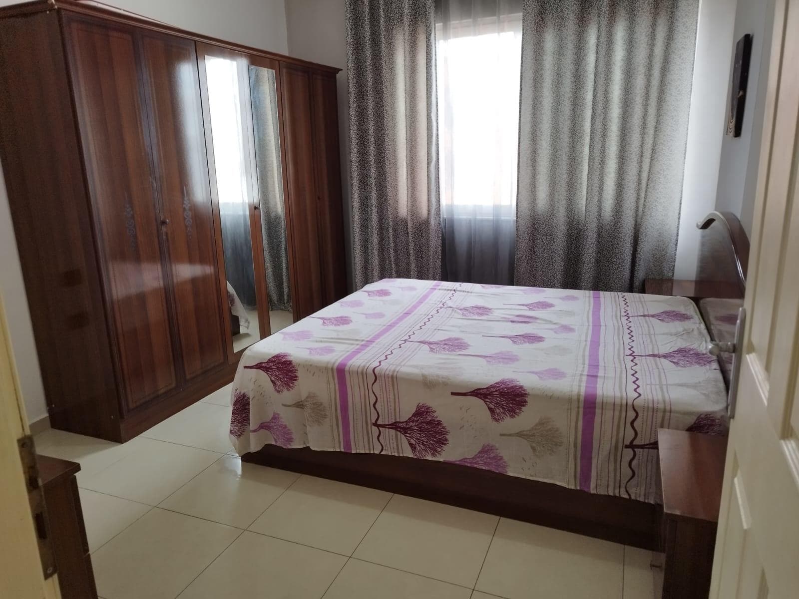 Jepet me qera apartament 2+1 ne Yzberisht 4