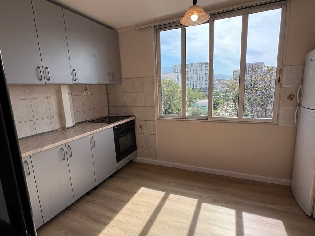 Shitet Apartament 2+1 ne Porcelan 4