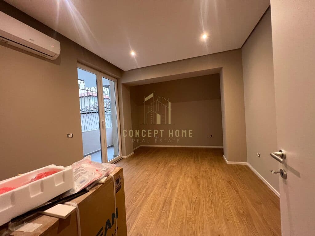 Jepet me qera apartament 2+1 tek Rruga e Kavajes ( per zyra ) 2