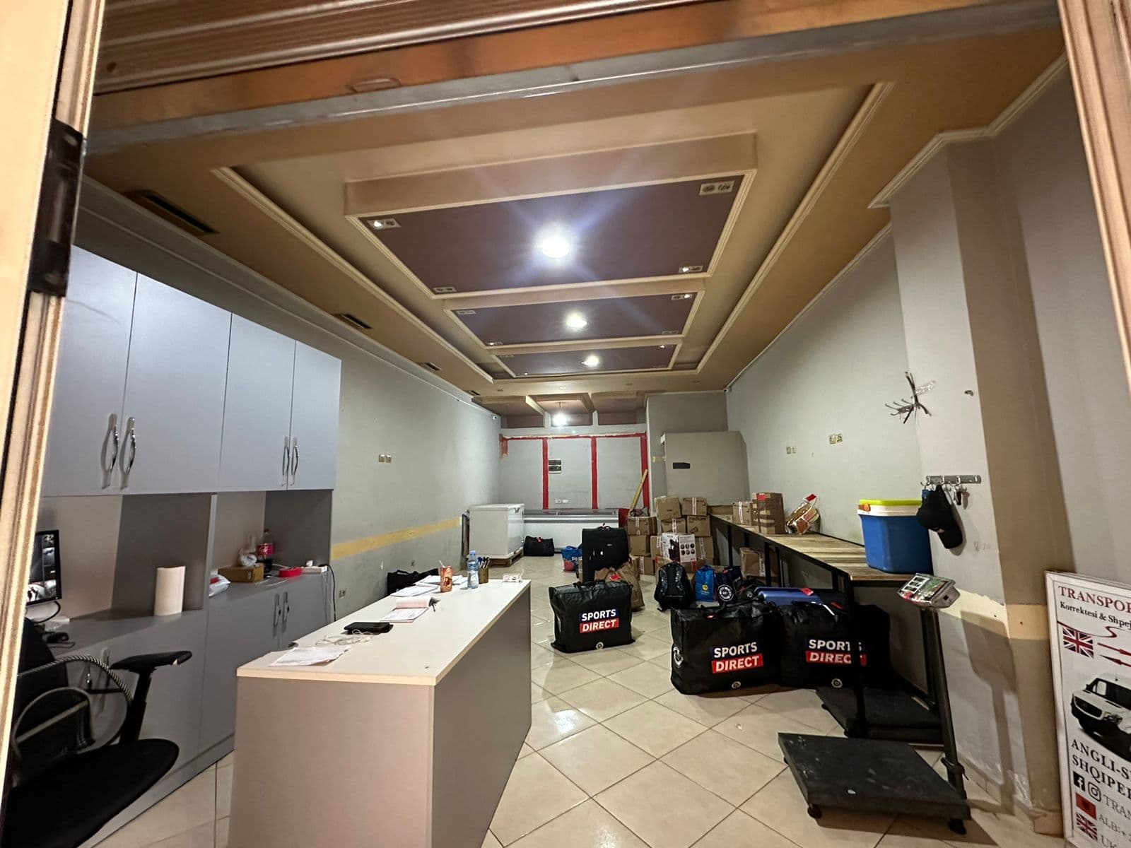 Pronë komerciale open space në shitje në Kamëz - 71250€ | 47.5 m²