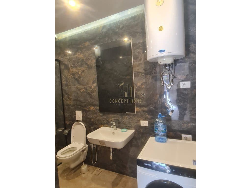 Shitet Apartament 2+1 ne Xhamllik 4