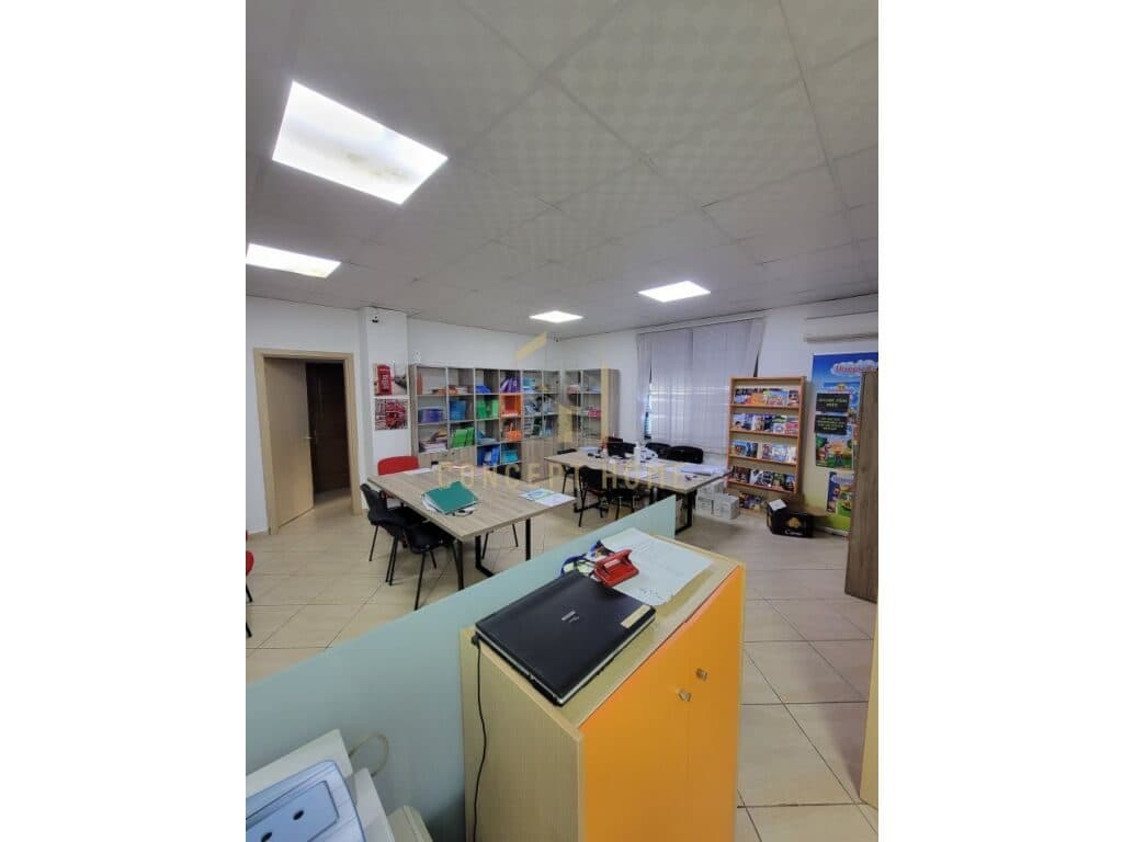 Zyrë 2+1 me qira në Ish Blloku, Tiranë - 1200€ | 126 m² 1