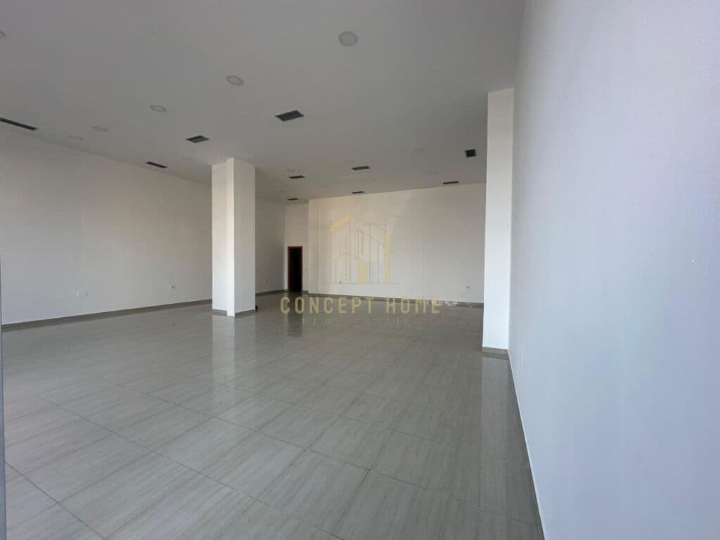Pronë Komerciale me Qira në Kthesa e Kamzës, Tiranë - 1500€ | 106 m² 3