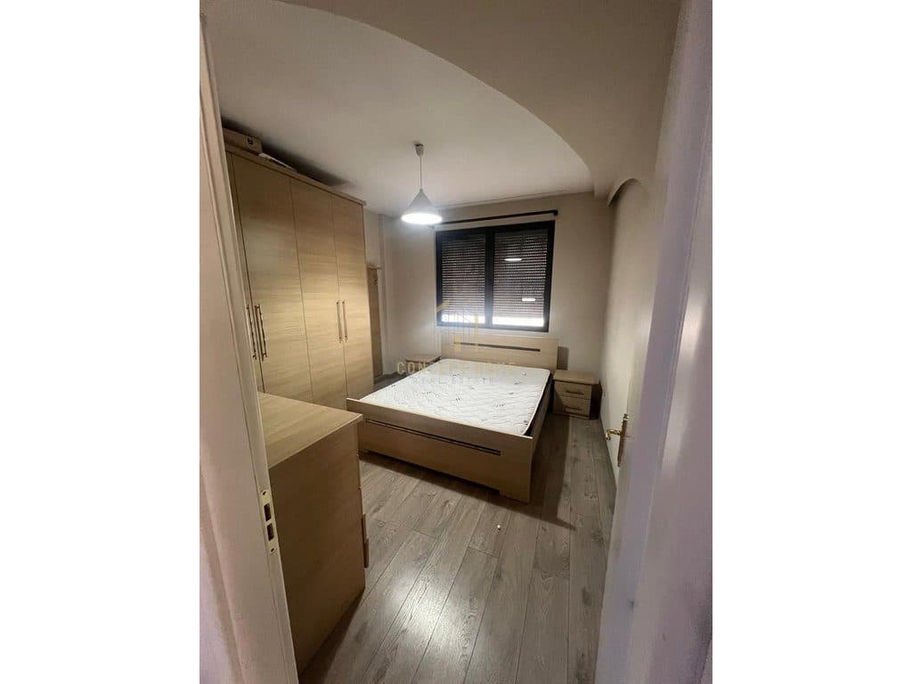 Shitet Apartament 2+1 Ne Astir