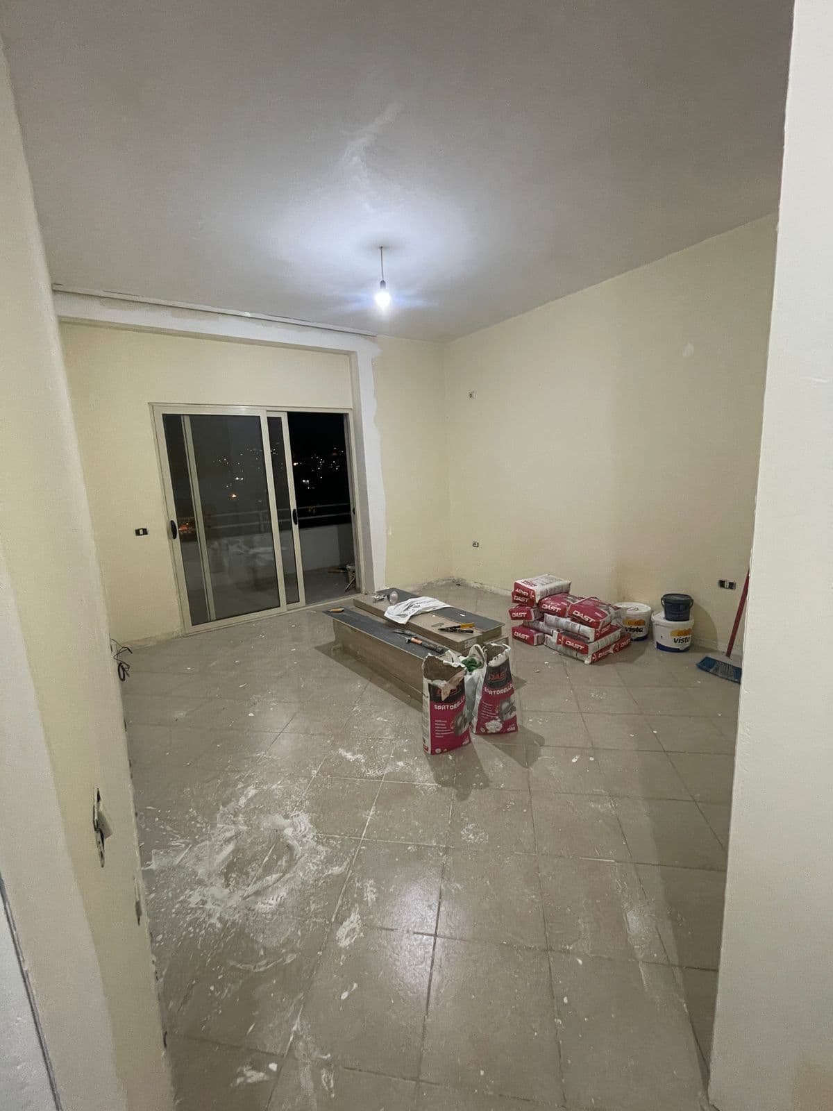 Shitet apartament 1+1 Yzberisht 4