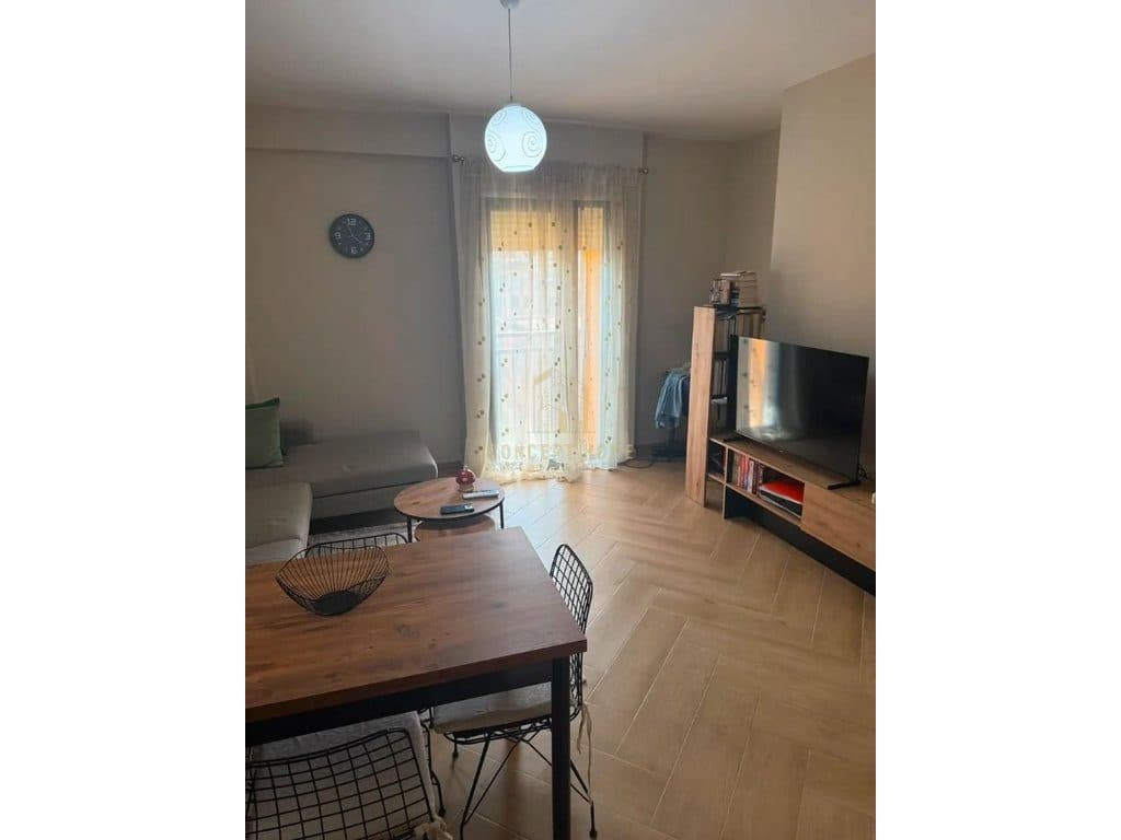 Jepet me qera apartament 1+1 te 2