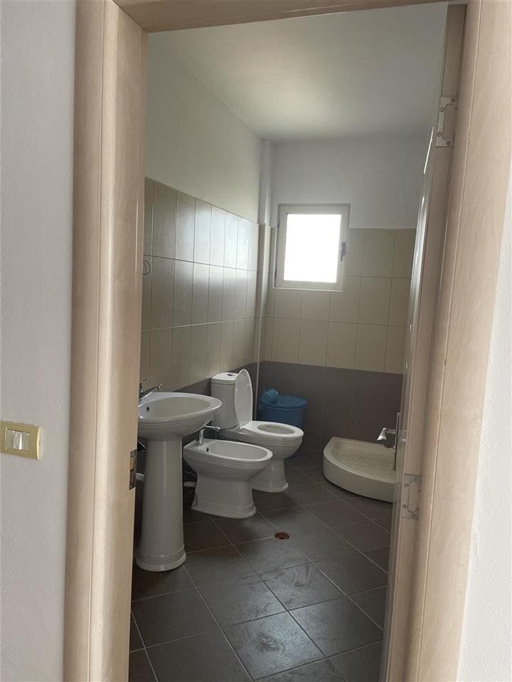 Shitet Apartament ne Durres 2