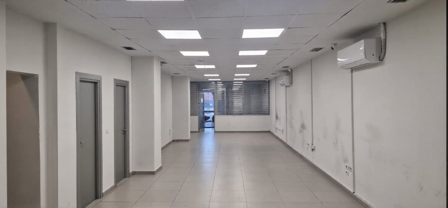 Jepet me qera ambient biznesi tek Rruga e Kavajes 2