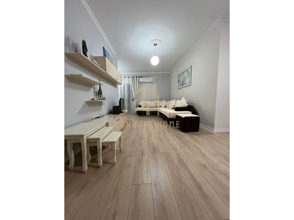 Jepet me qera apartament 1+1 4