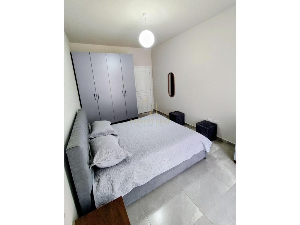 Jepet apartament me qera 1+1 perballe QSUT-se (Kompleksi ASL)