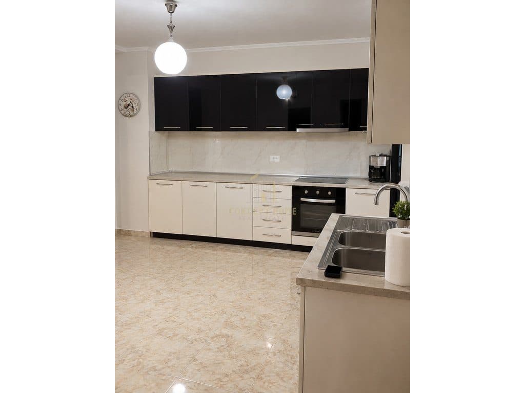Jepet me qera apartament 2+1 ne Laprake 4
