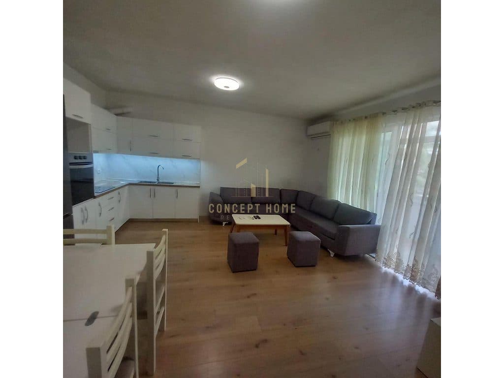 Jepet me qera Apartament 2+1+2 ne Yzberisht.