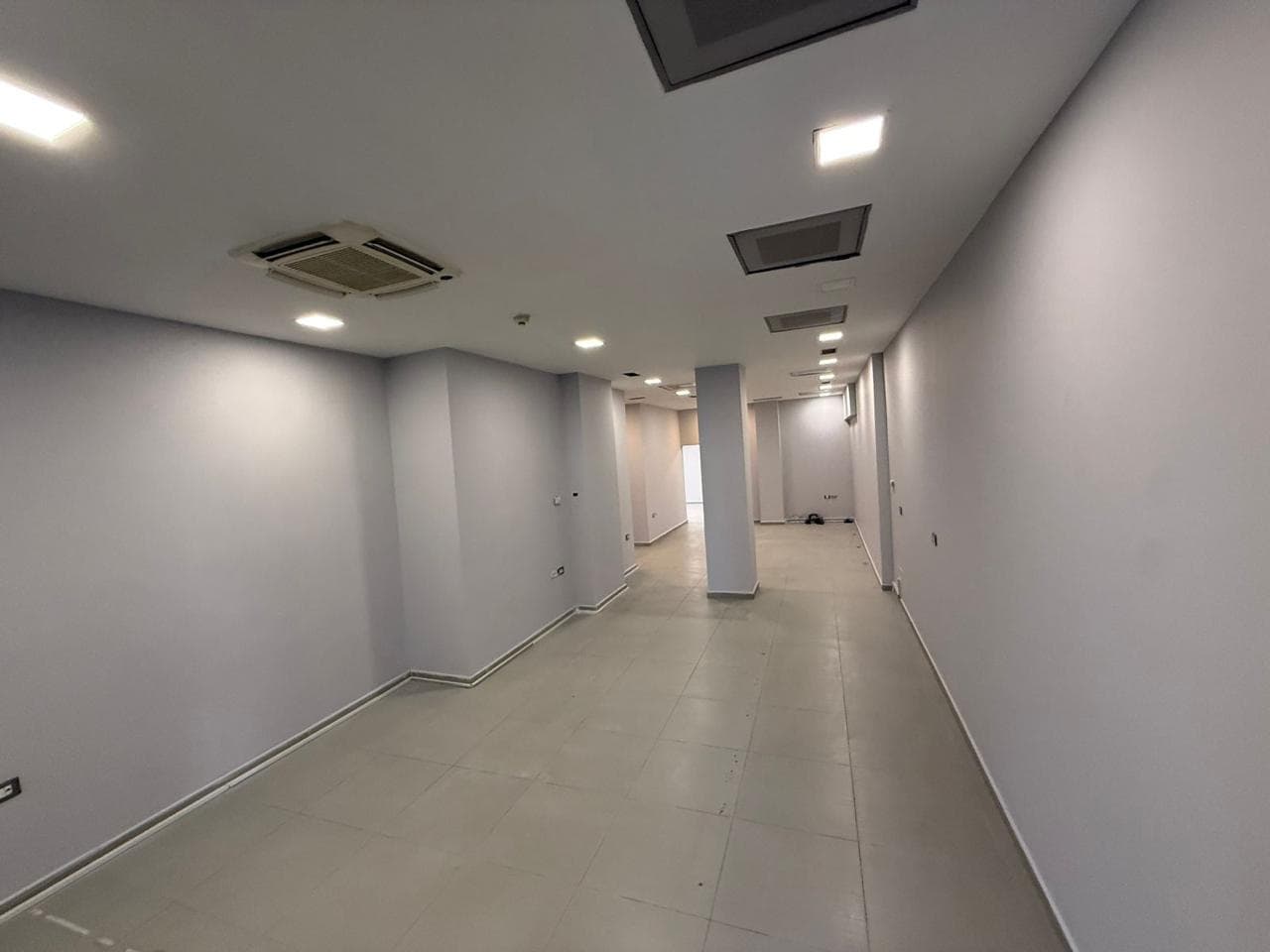 Ambient Komercial For Sale në 21 Dhjetori, Tirana - 1,567,000€ | 667 m² 3