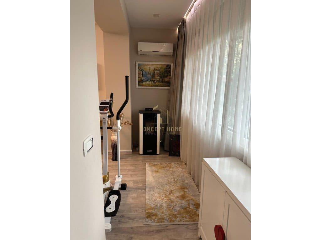 Shitet Apartament 2+1+2 tek Stadiumi Dinamo