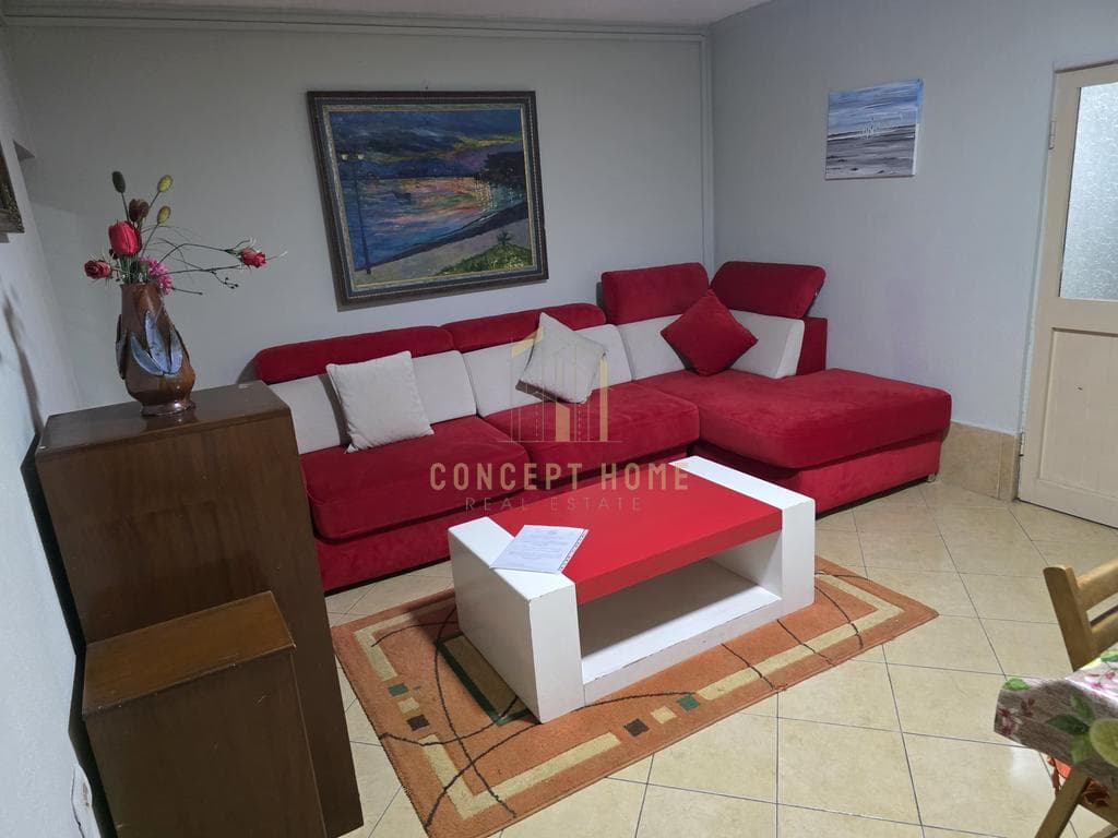Jepet me qera apartament 1+1 ne Qender