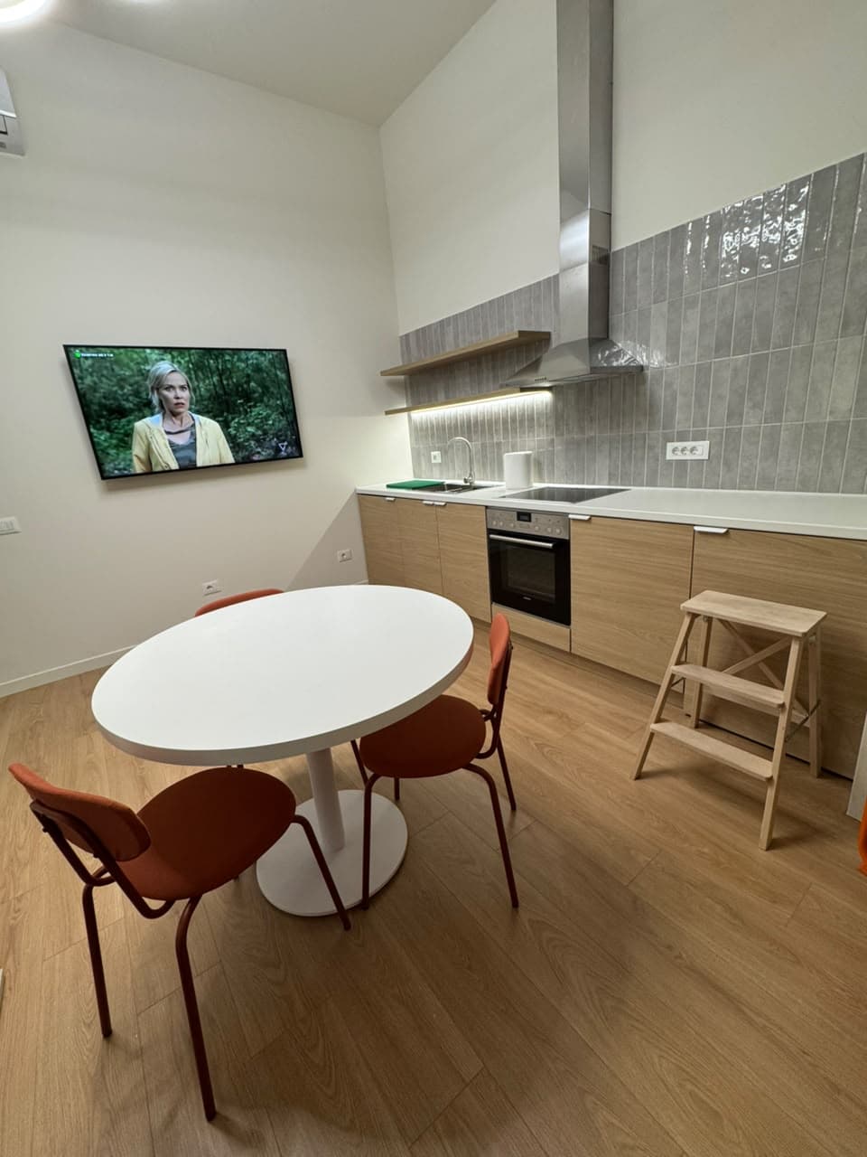 Jepet me qera apartament duplex ne Qytet Studenti 2