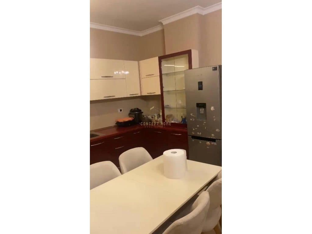 Shitet Apartamenti 1+1 ne Kamëz 2