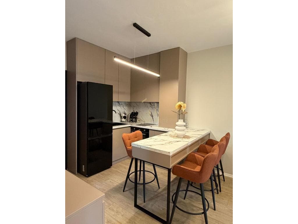 Jepet me qera Apartament 1+1+Post Parkimi tek Univers City 4